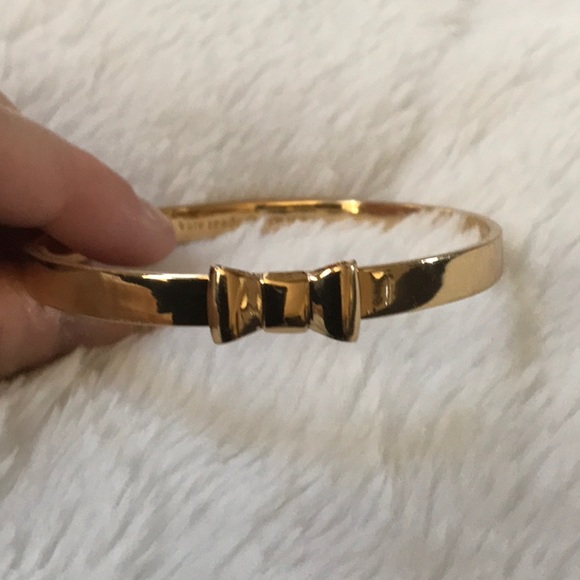 kate spade Jewelry - ♠️ Kate Spade Take a bow bangle bracelet♠️